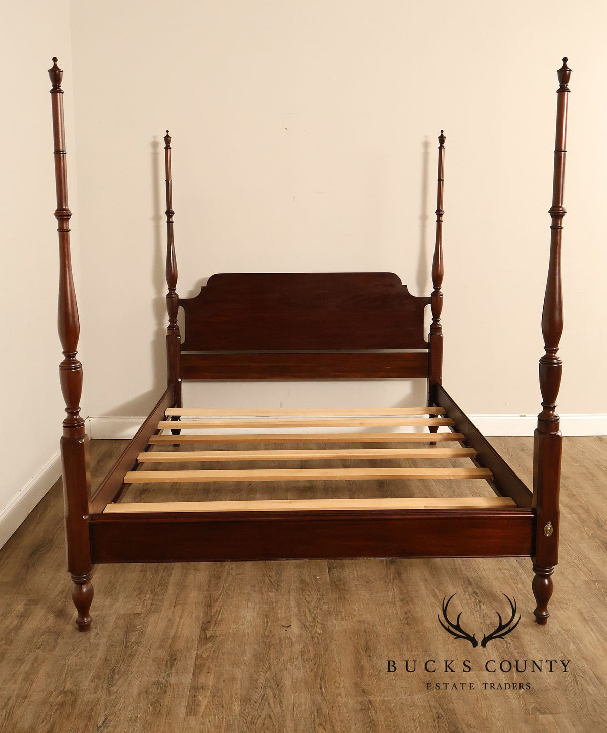 Henkel Harris Virginia Galleries Federal Style Mahogany Queen Poster Bed