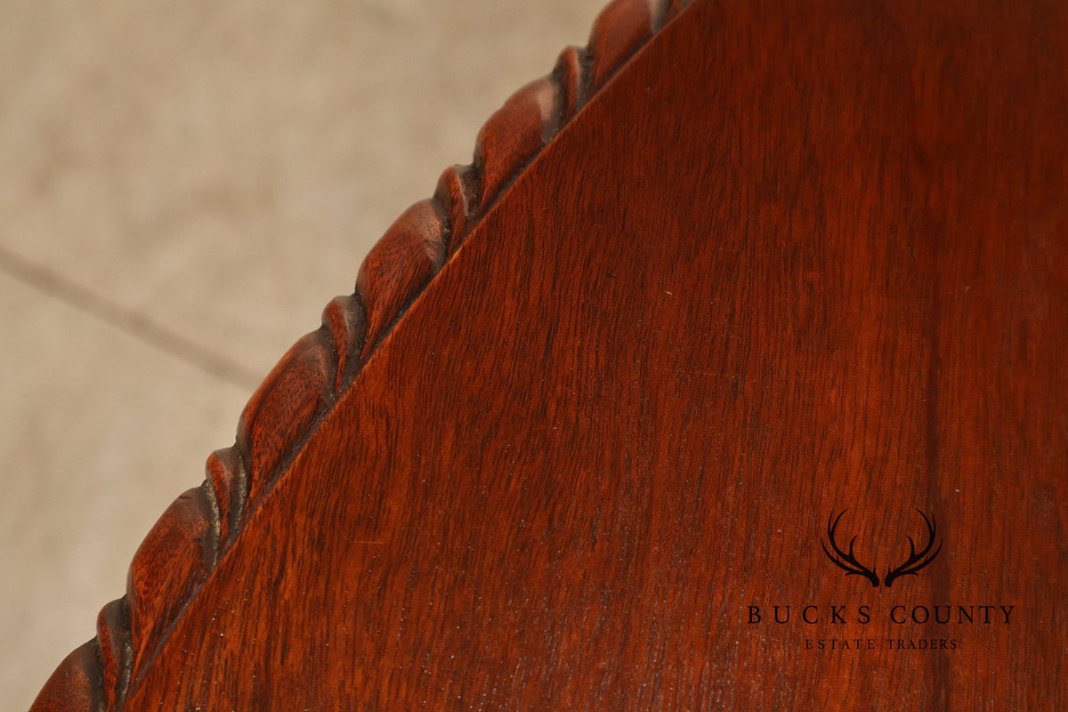 Antique Chippendale Style Mahogany Extendable Oval Dining Table