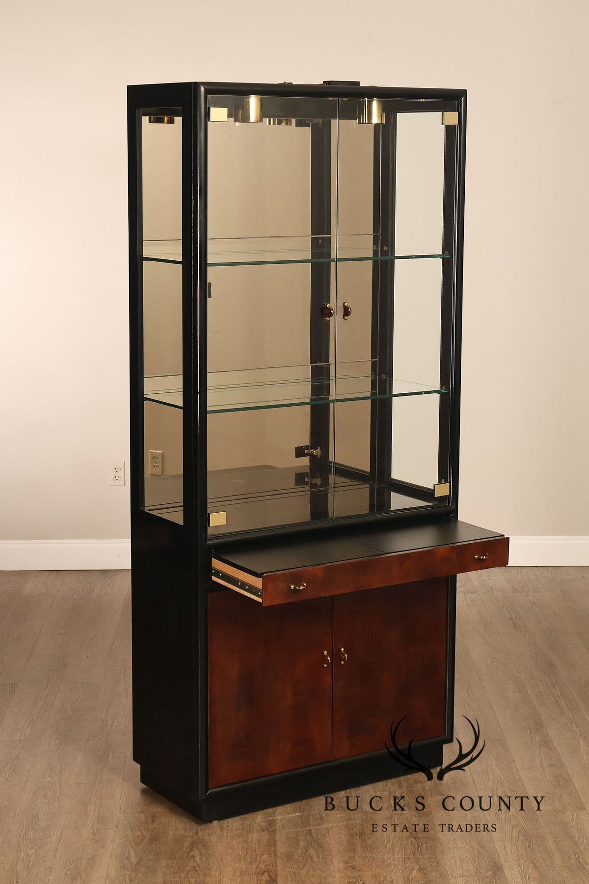 Henredon Scene Three Display Curio Cabinet