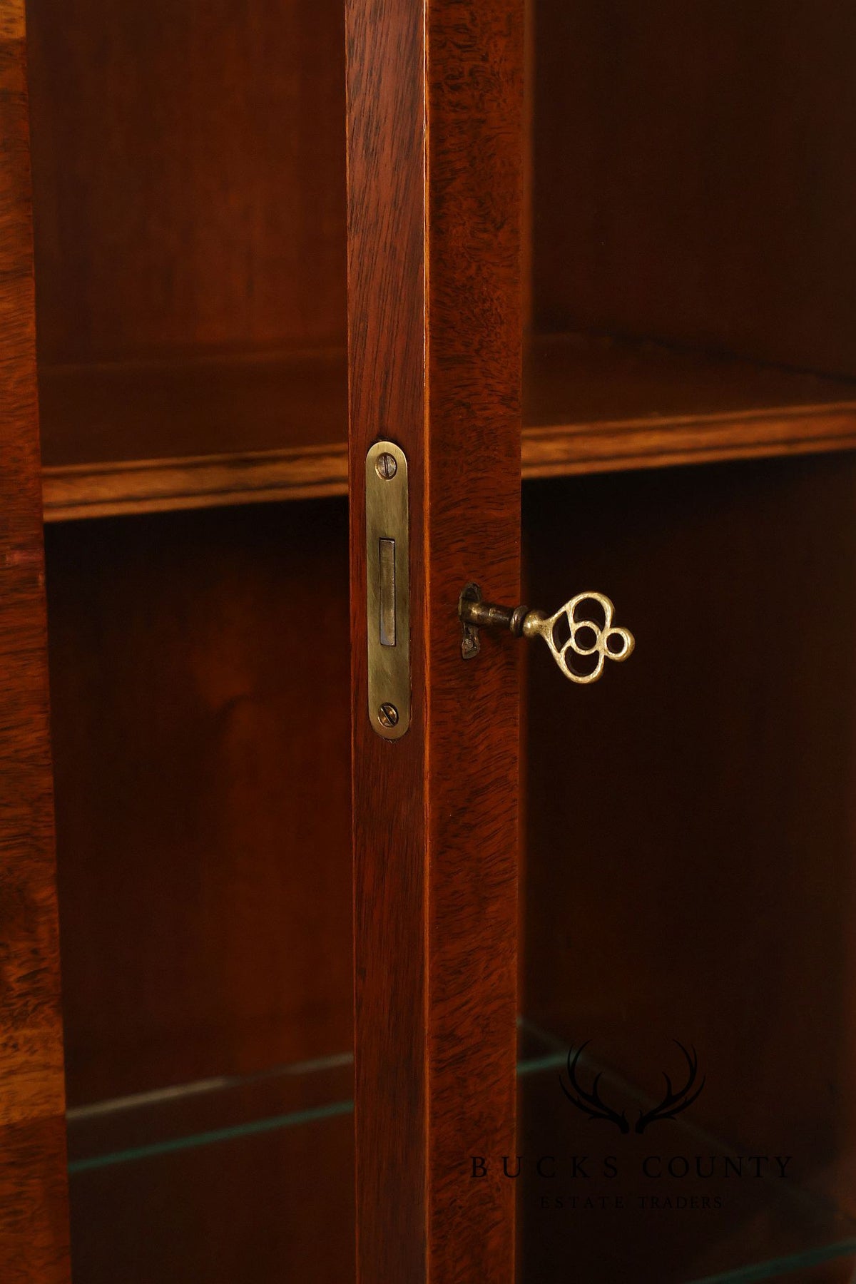 Kittinger Mahogany Chippendale Style Breakfront China Cabinet