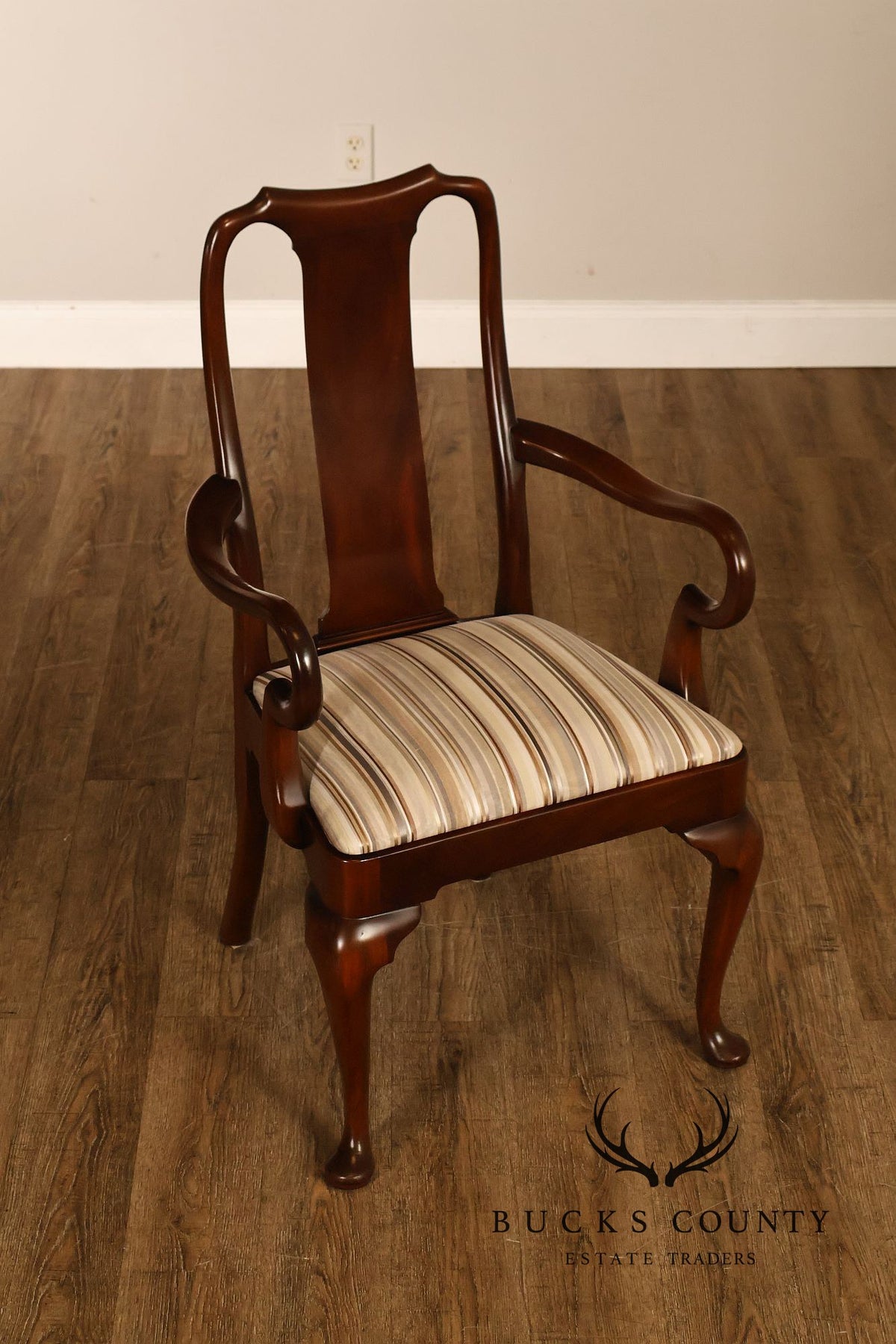 Kittinger Queen Anne Style Set of Six Mahogany Dining Chairs