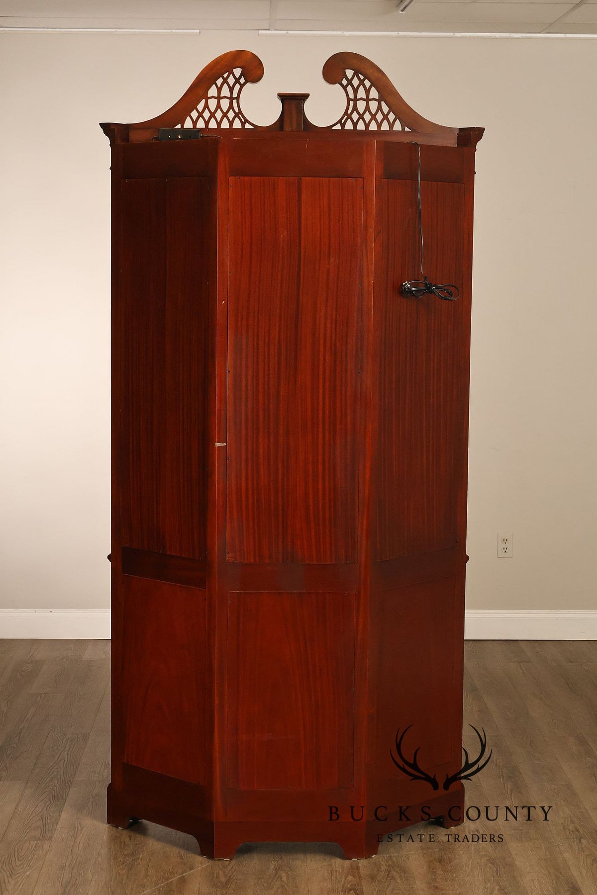 Georgian Style Lighted Mahogany Corner Cabinet