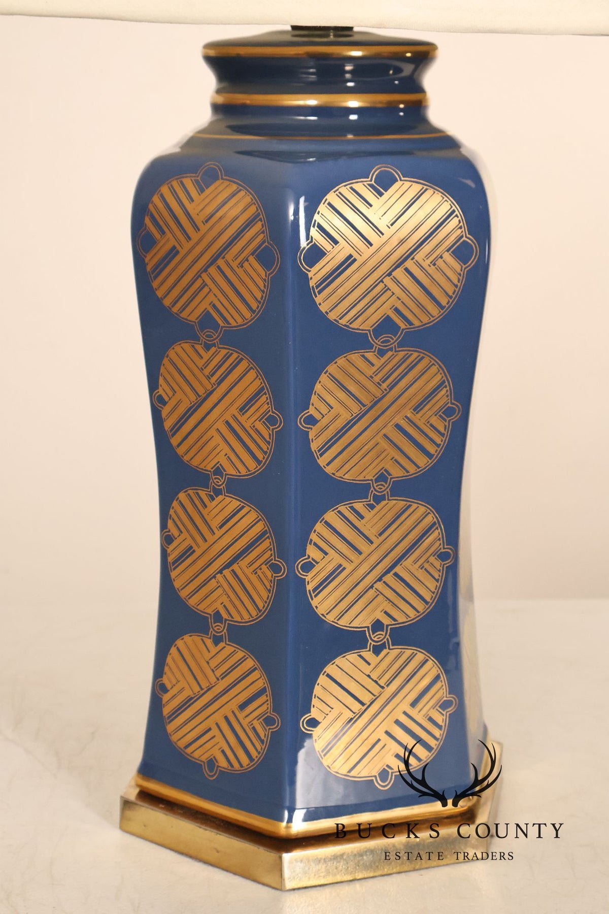 Contemporary Asian Style Pair of Porcelain Table Lamps