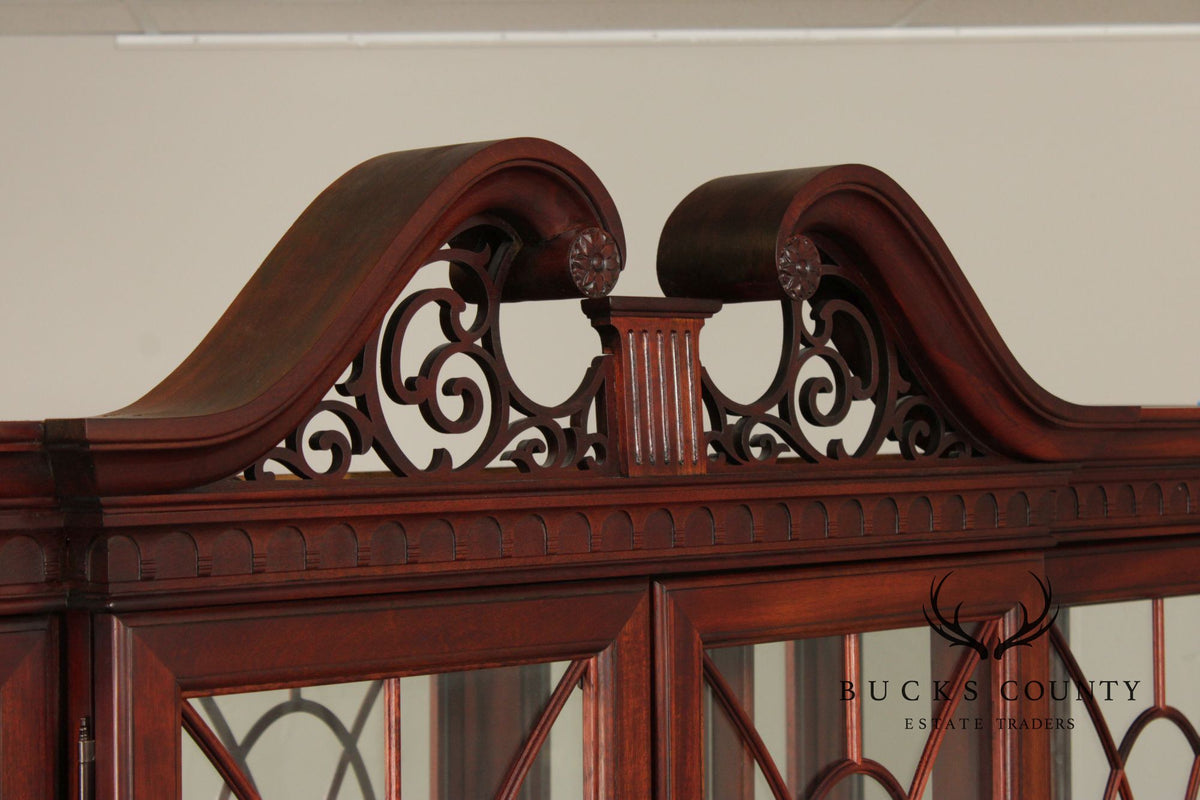 Thomasville Georgian Style Large Mahogany China Display Breakfront