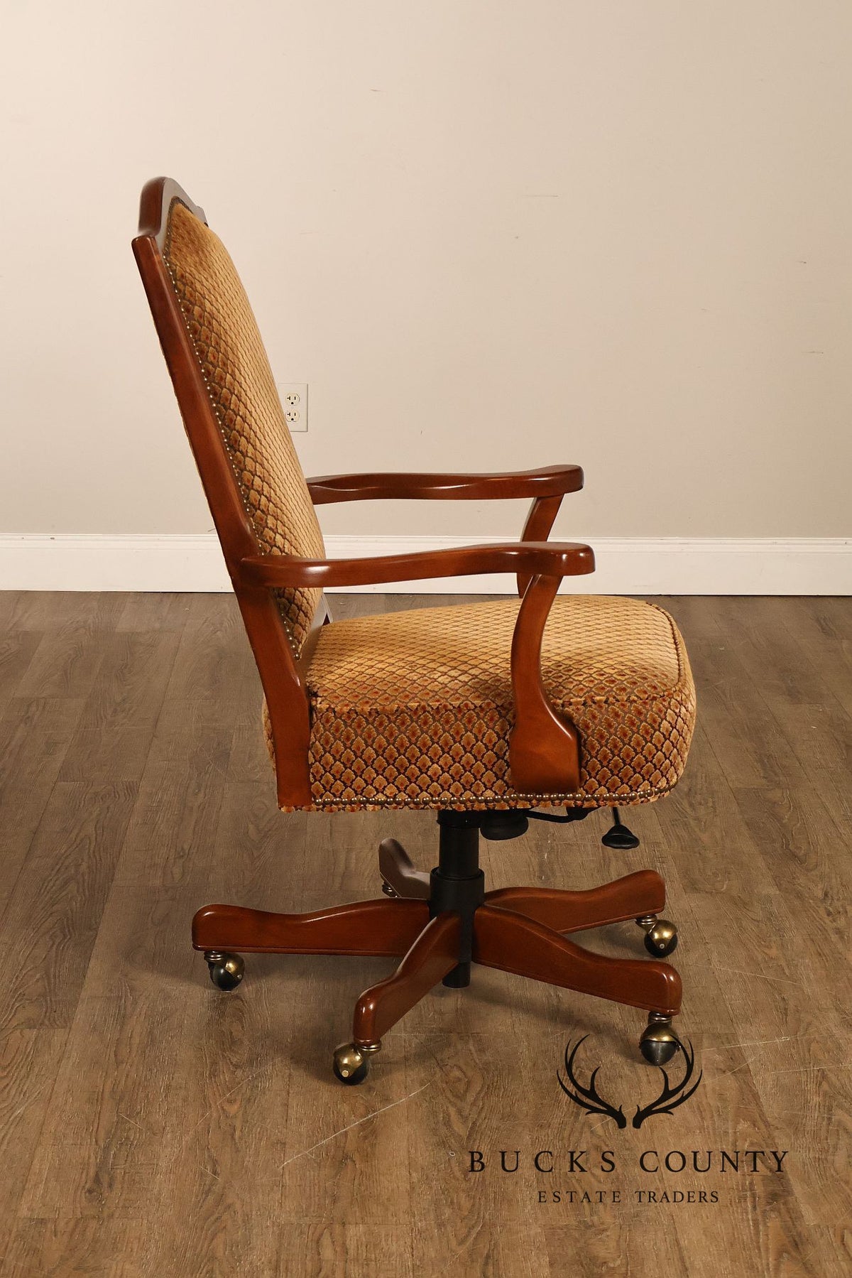 Bradington-Young Traditional Upholstered Executive Swivel Desk Chair