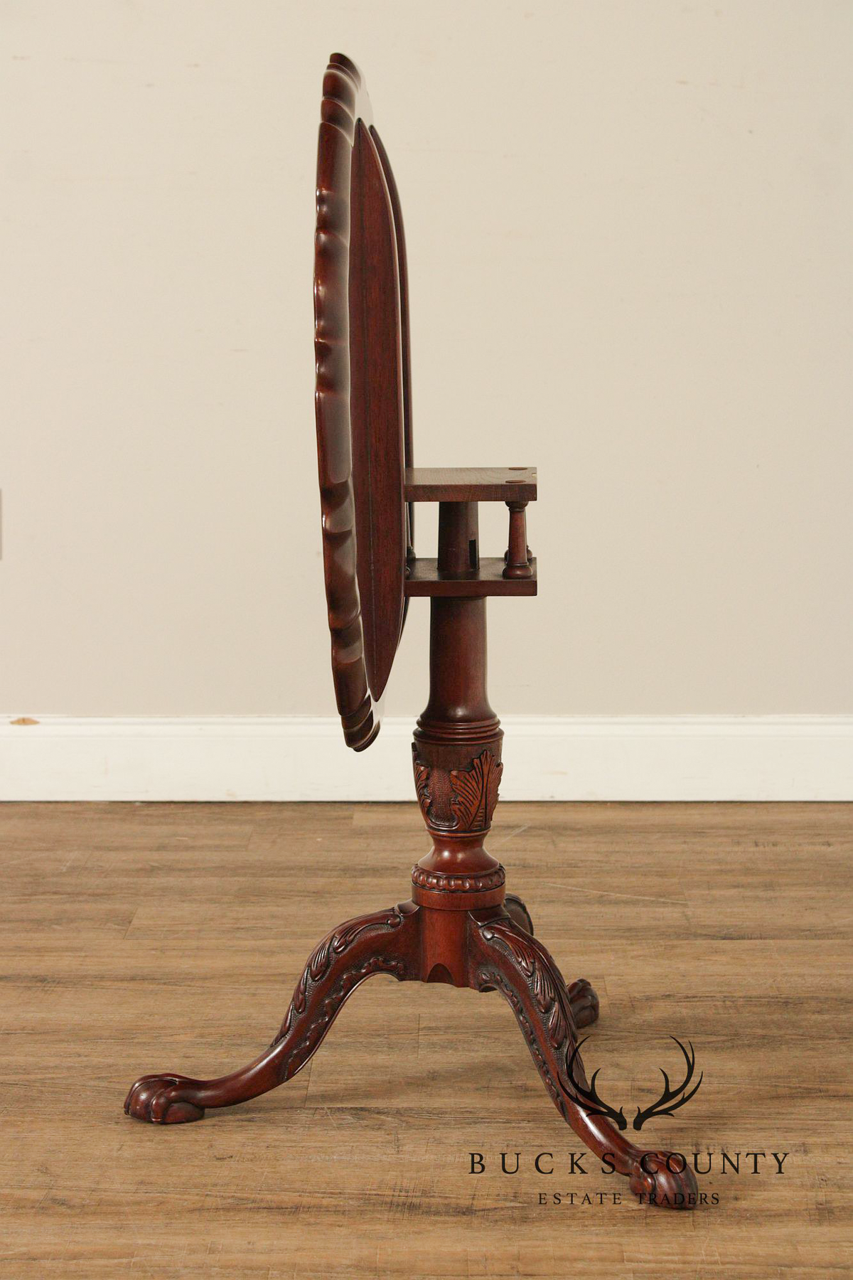 Henkel Harris Chippendale Style Mahogany Tilt Top Pie Crust Table