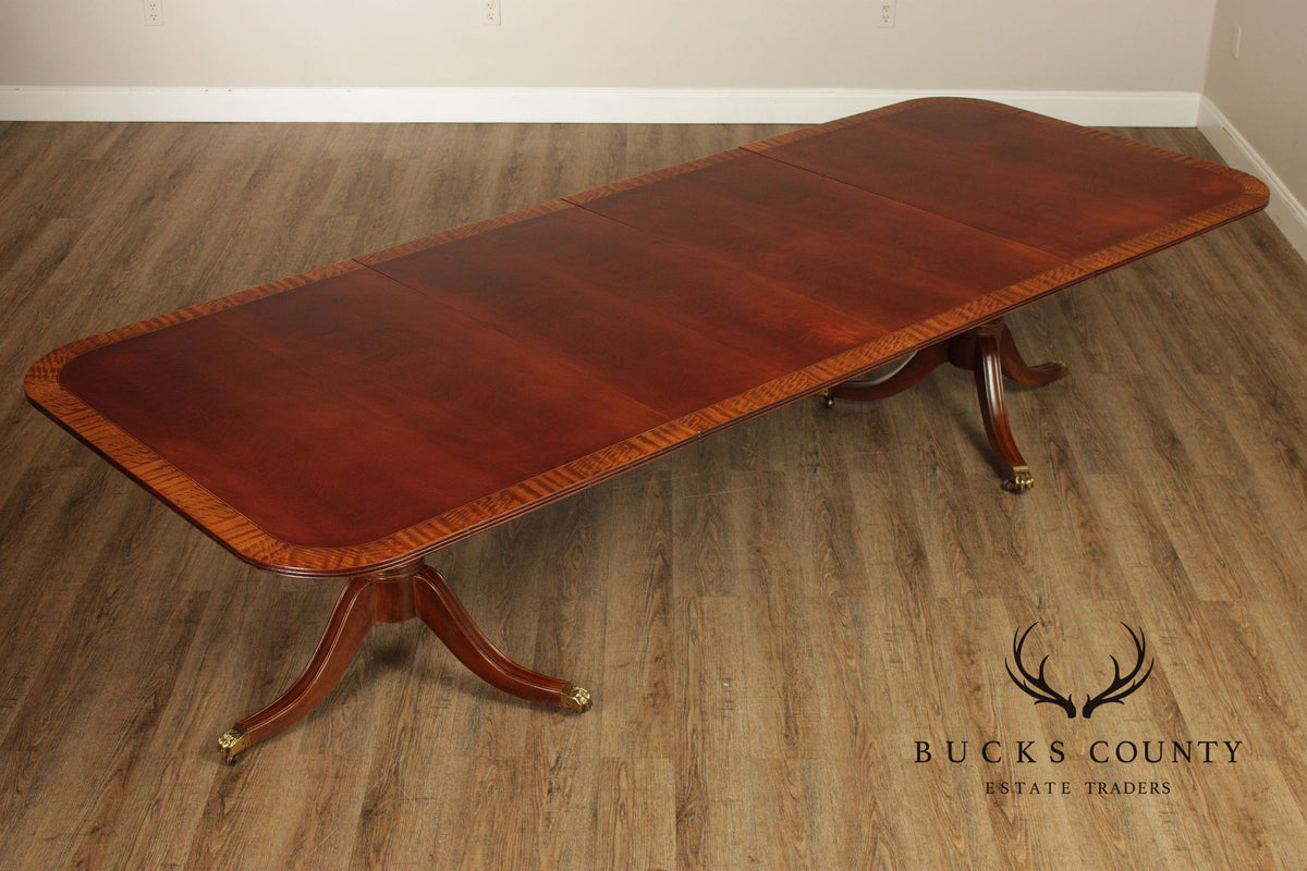 Henredon Georgian Style Double Pedestal Banded Mahogany Dining Table