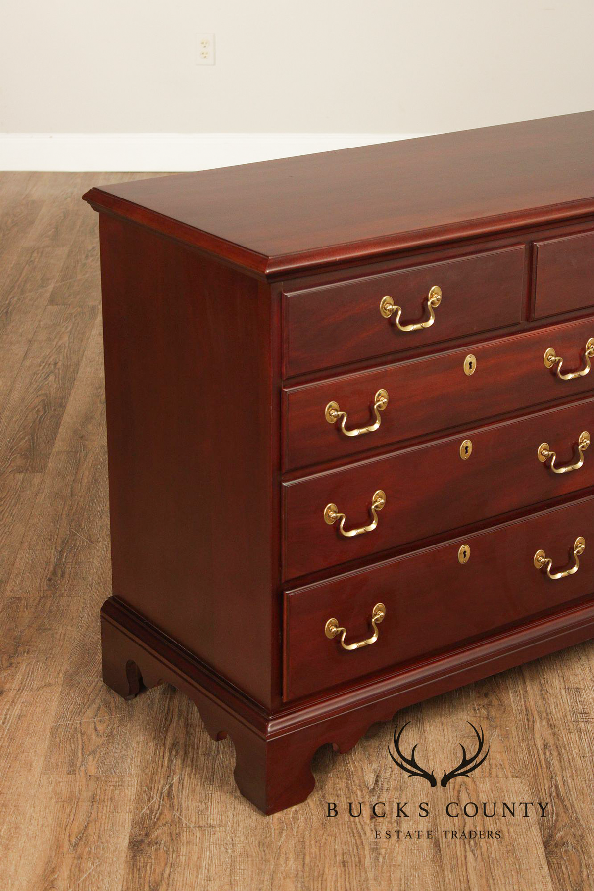 Link Taylor Heirloom Solid Mahogany Nine Drawer Dresser