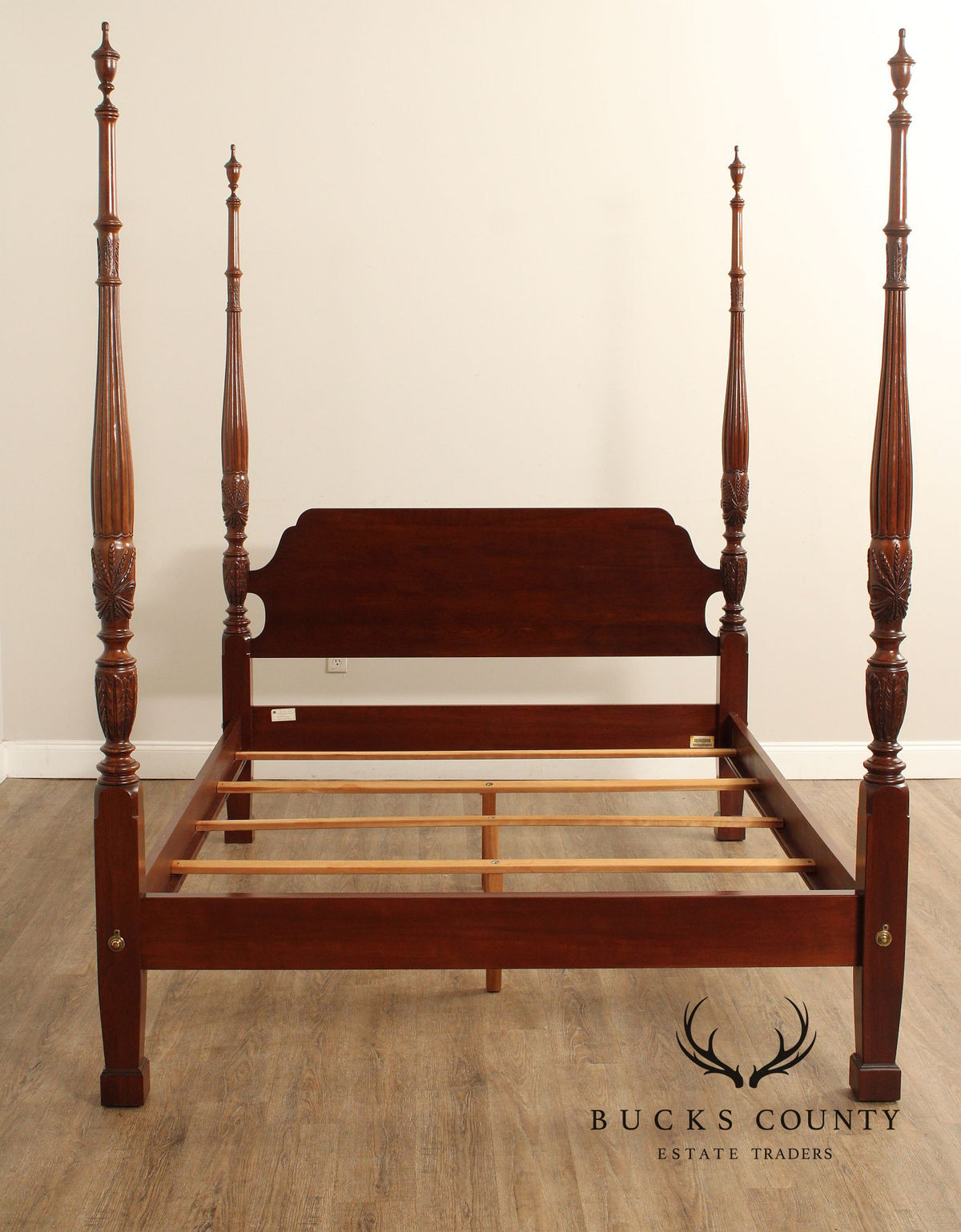 Ethan Allen 'Georgian Court' Cherry Rice Carved Queen Size Poster Bed