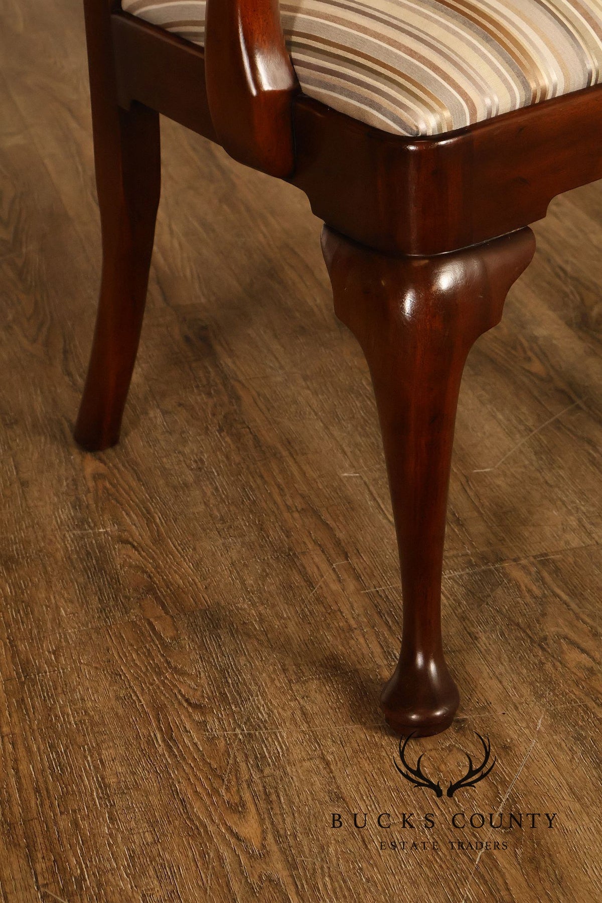 Kittinger Queen Anne Style Pair of Mahogany Gooseneck Armchairs