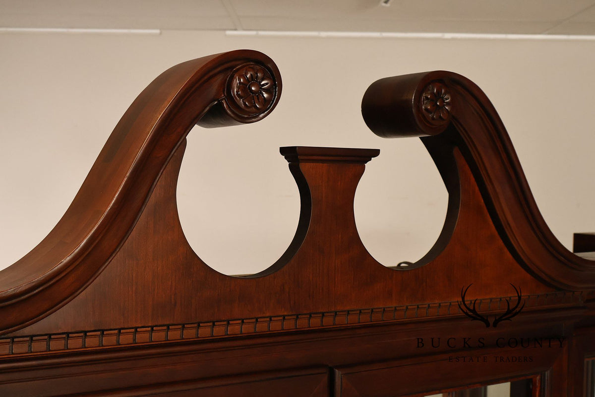 Thomasville Chippendale Style Mahogany Breakfront China Cabinet