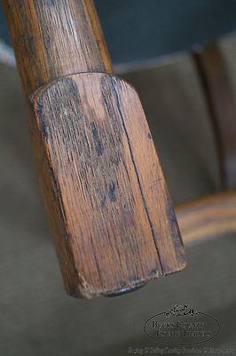 Jamestown Lounge Feudal Oak Set of 4 Antique Dining Chairs