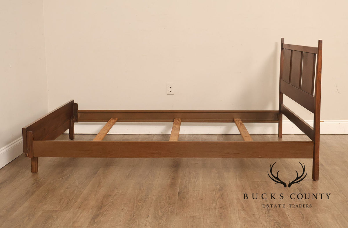 Vintage Lane Mid-Century Modern Walnut Full Size Bed