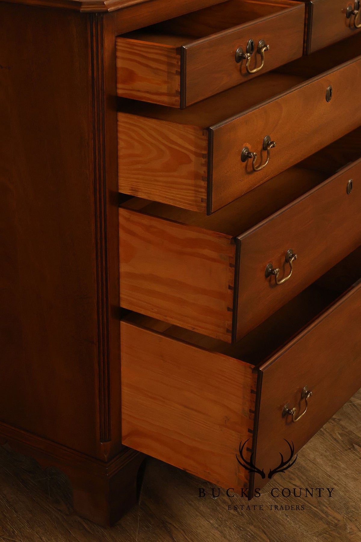 Kittinger Colonial Williamsburg Mahogany Chest Of Drawers