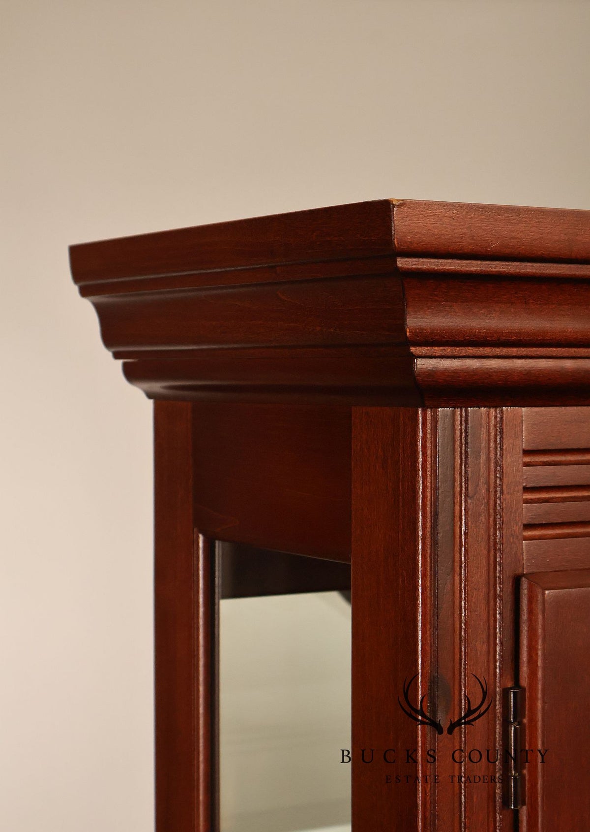 Pulaski Furniture Curio Display Cabinet