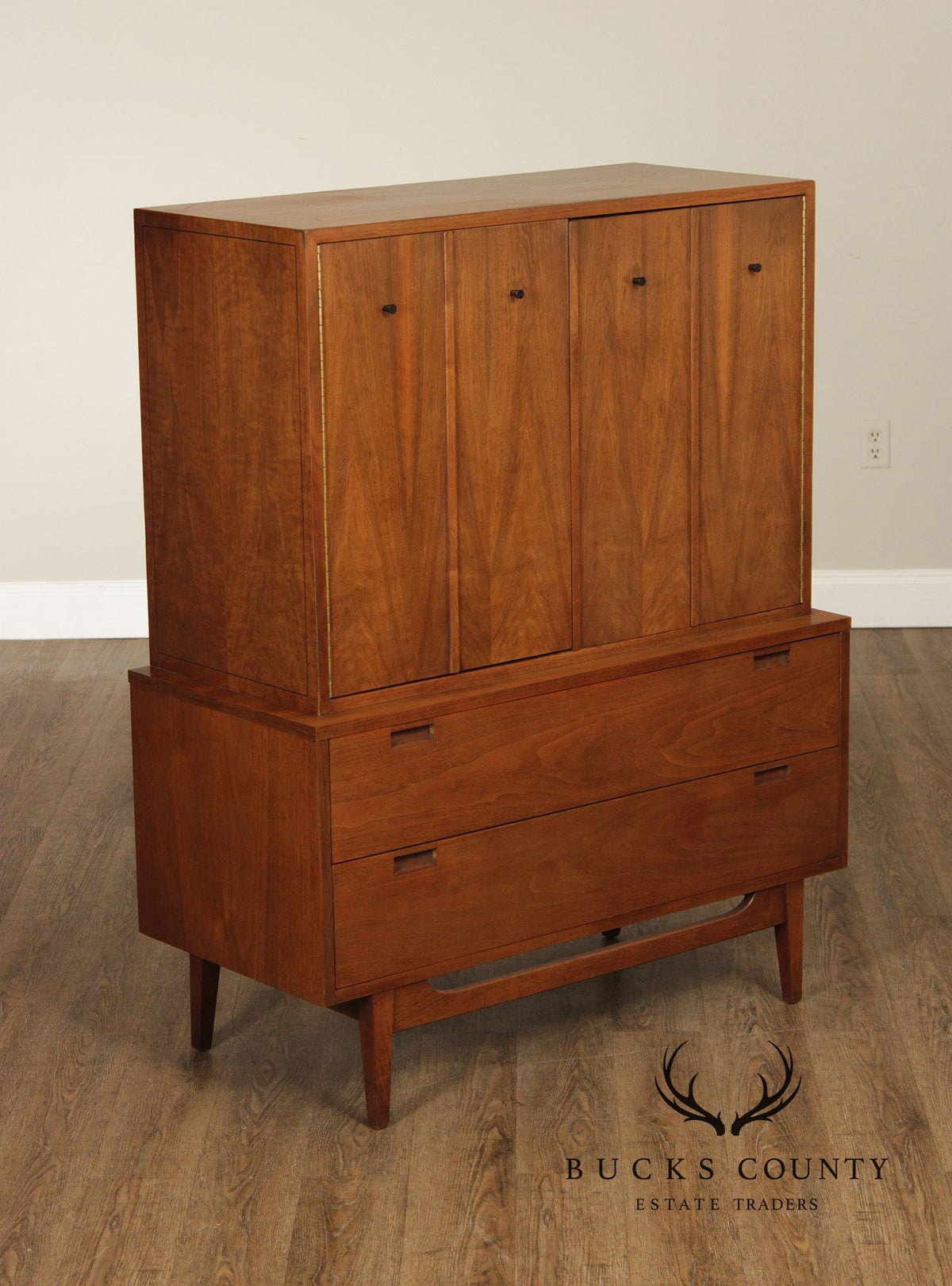 American Of Martinsville Mid-Century Modern Walnut Gentleman's Chest
