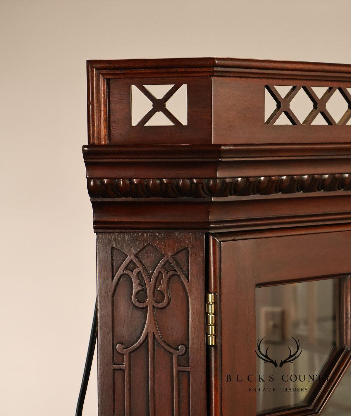Henkel Harris Chippendale Style Genuine Mahogany Corner Cabinet