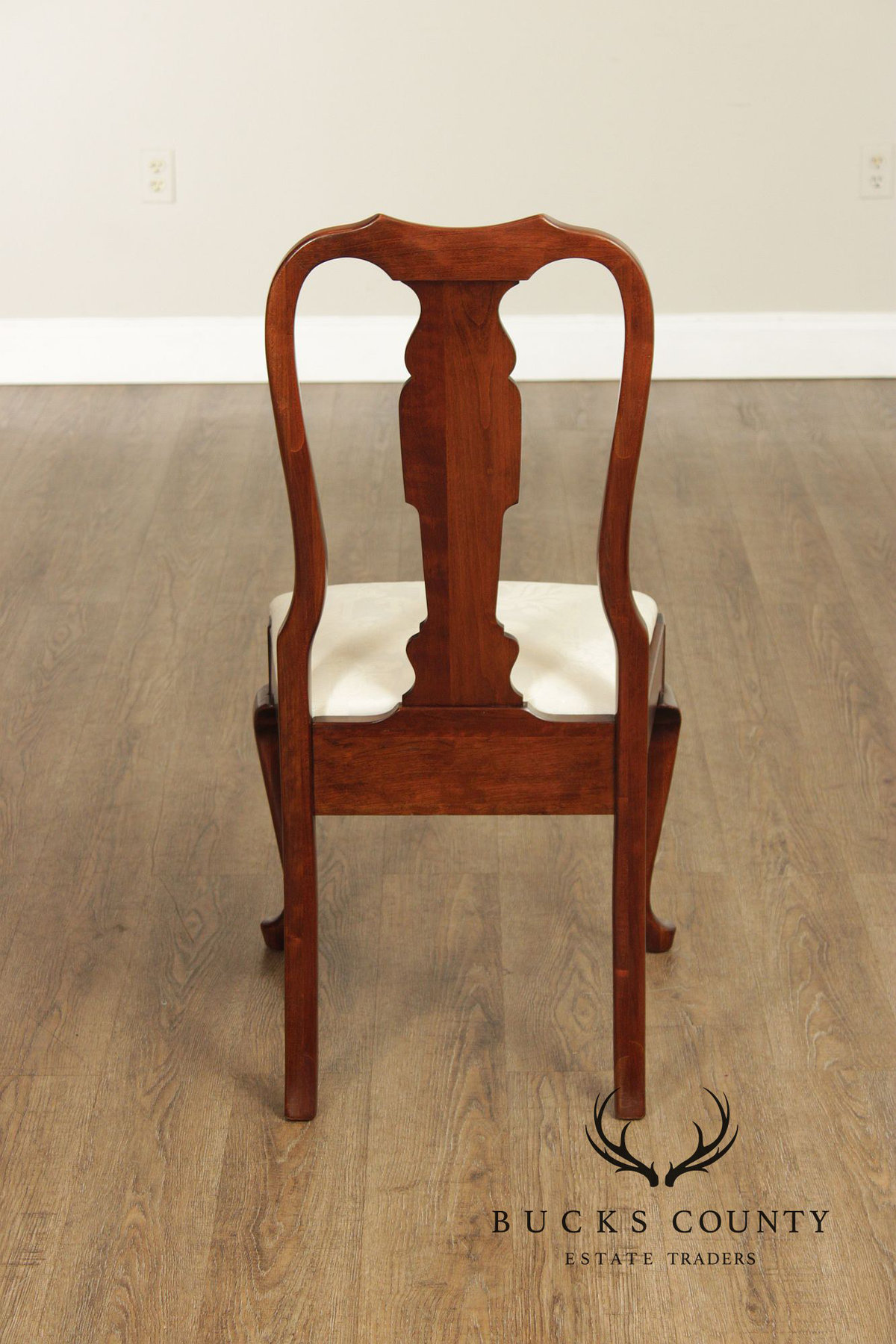 Pennsylvania House Queen Anne Style Set of Eight Cherry Dining Chairs