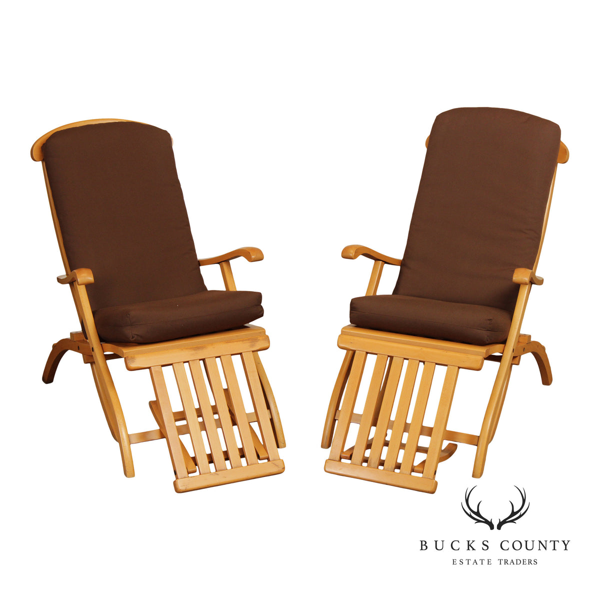 Vintage Campaign Style Pair of Maple Folding Cruise Ship Steamer Lounge Chairs