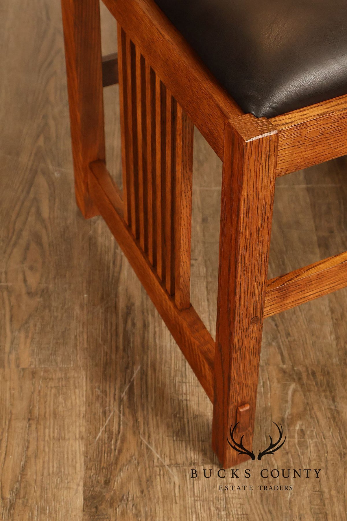 Stickley Mission Collection Set of Eight Oak Spindle Dining Chairs