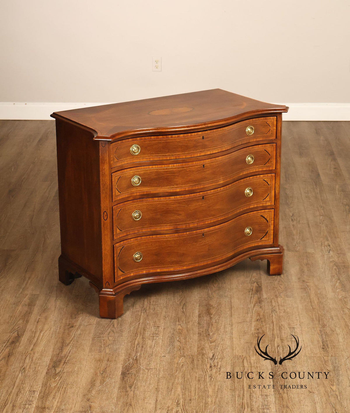 Henredon Historic Natchez Collection Inlaid Mahogany Chest of Drawers