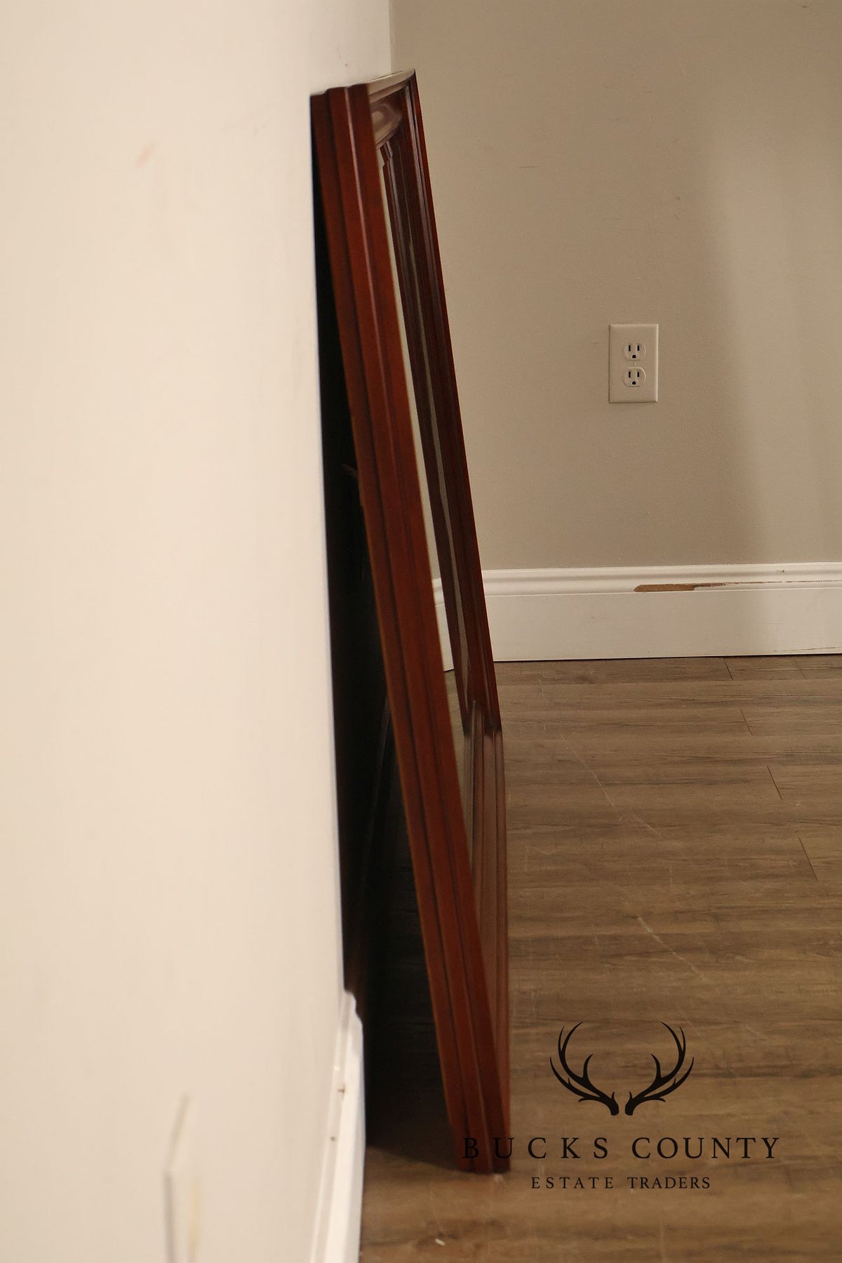 Henkel Harris Traditional Cherry Dresser Mirror