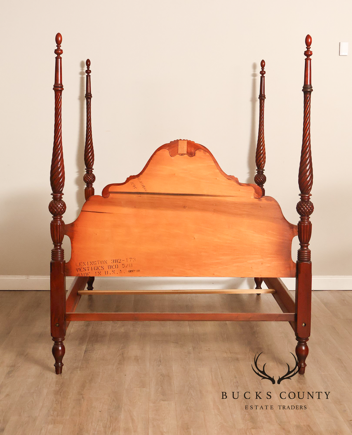 Lexington Furniture Vestiges Of The Past Queen Size Mahogany Poster Bed