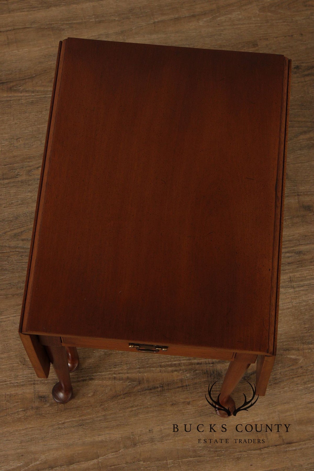 Biggs Queen Anne Style Mahogany Drop Leaf Side Table