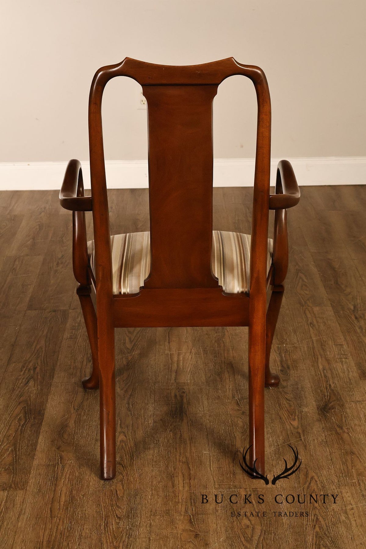 Kittinger Queen Anne Style Pair of Mahogany Gooseneck Armchairs