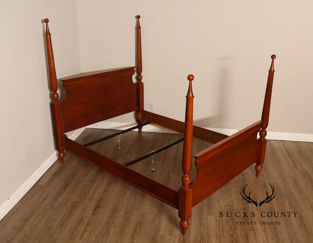 Vintage Traditional Early American Style Queen Size Four Poster Bed