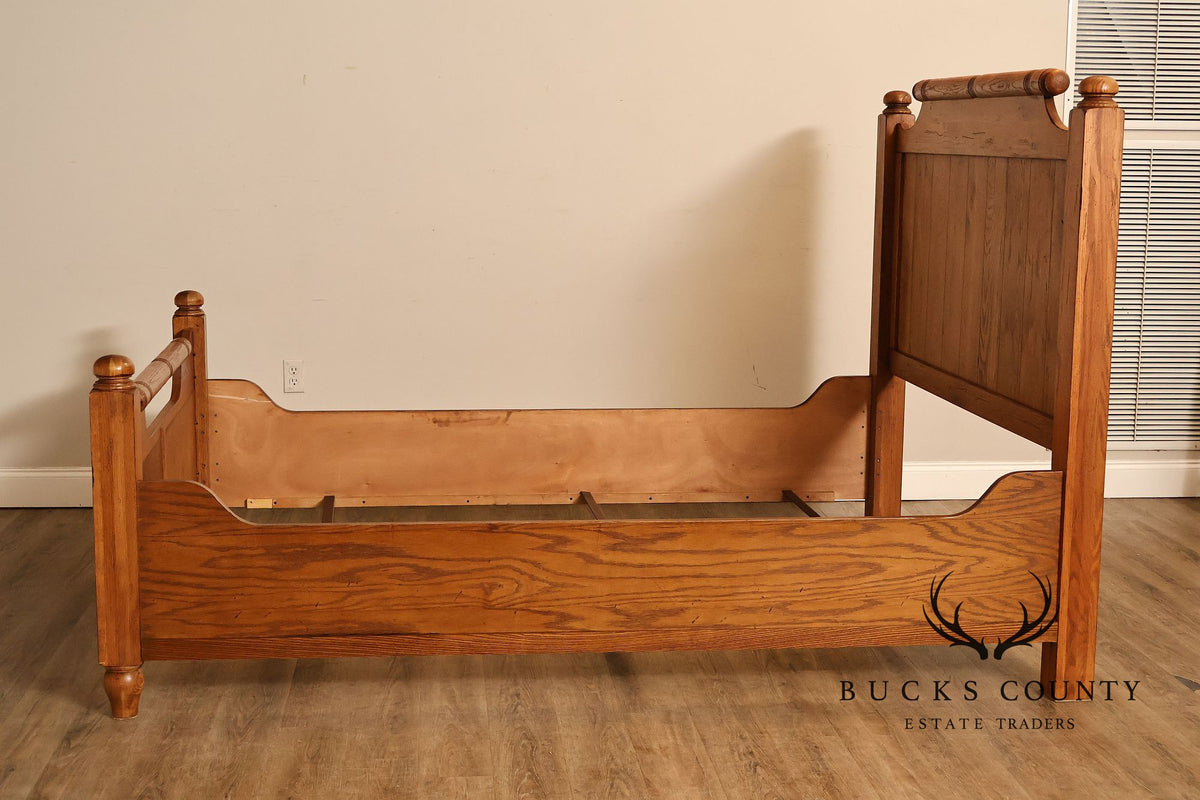 Broyhill Attic Heirlooms Country Style Queen Oak Bed Frame