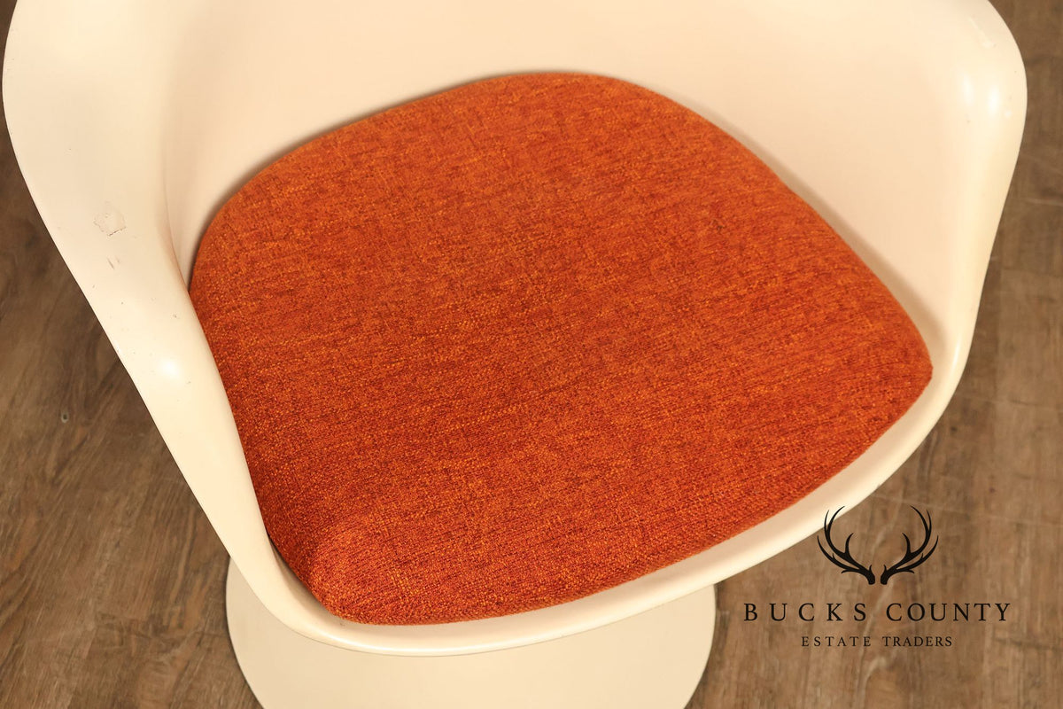 Eero Saarinen Mid Century Modern Tulip Armchair