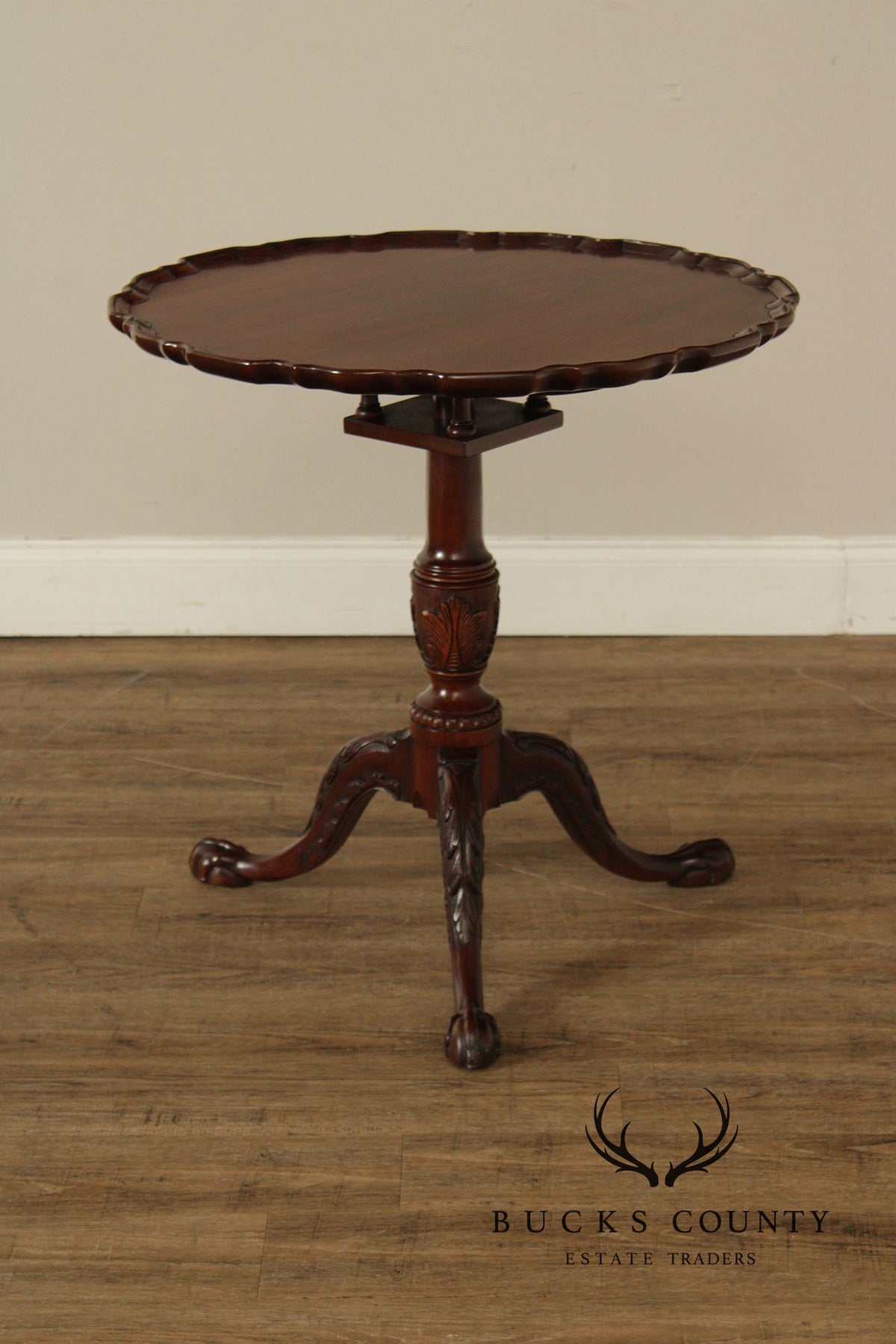 Henkel Harris Chippendale Style Mahogany Tilt Top Pie Crust Table