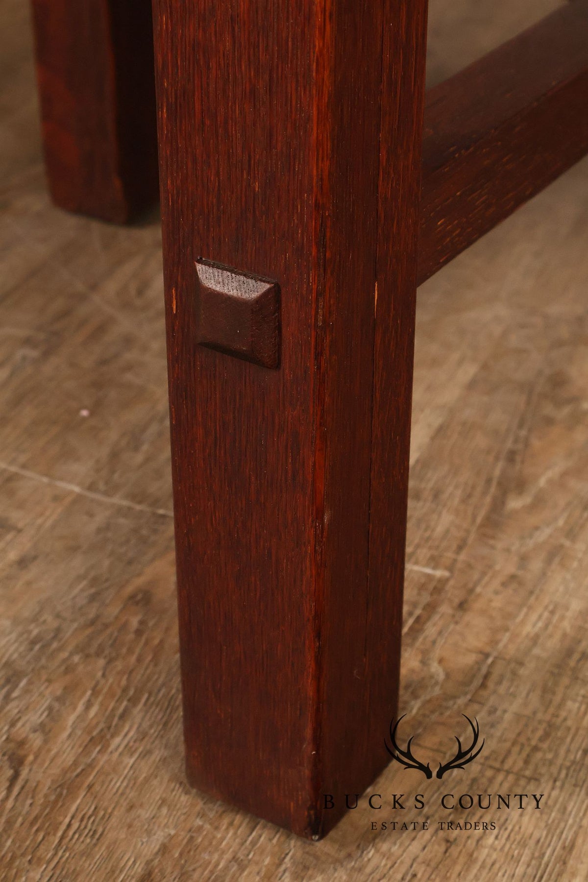 Antique L&JG Stickley Round Extendable Mission Oak Dining Table