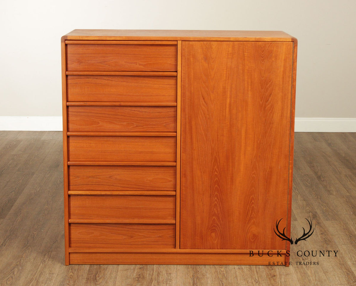 Schreibers Mobelfabrik Danish Modern Teak Chifferobe