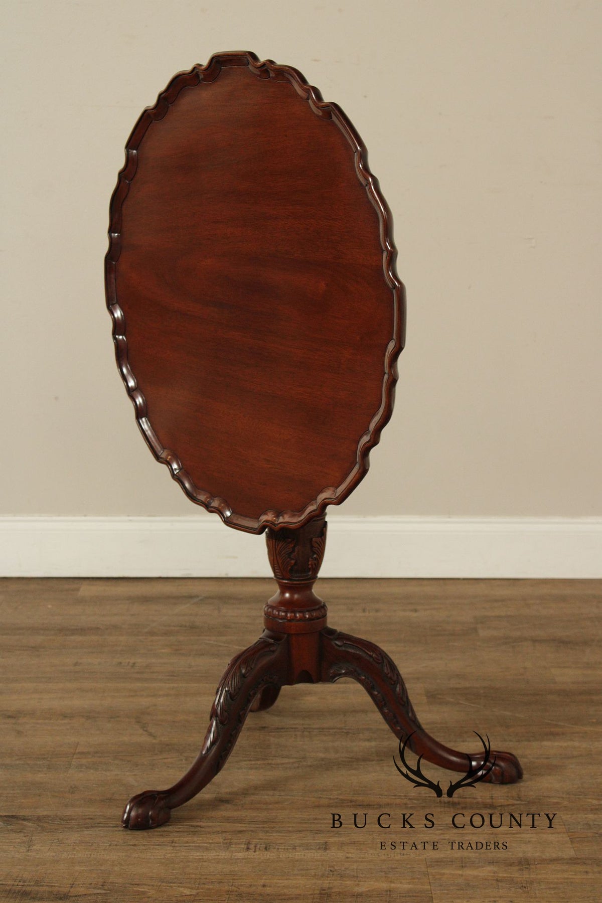 Henkel Harris Chippendale Style Mahogany Tilt Top Pie Crust Table