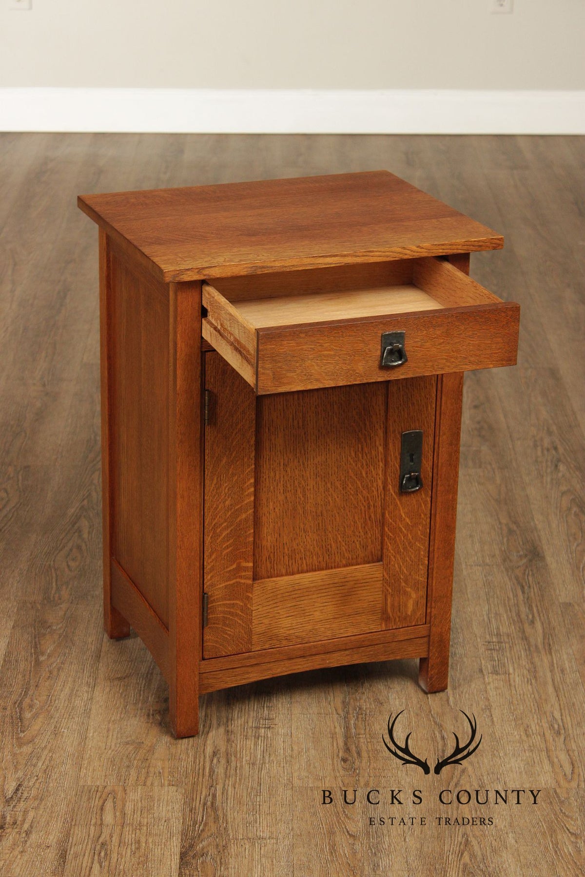 Stickley Mission Collection Oak Pair Of Cabinet Nightstands