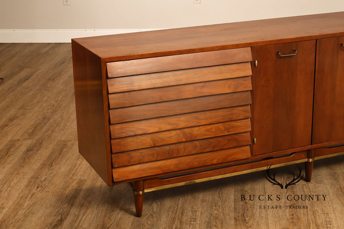 Merton Gershun For American Of Martinsville Mid Century Modern Walnut Lowboy Dresser