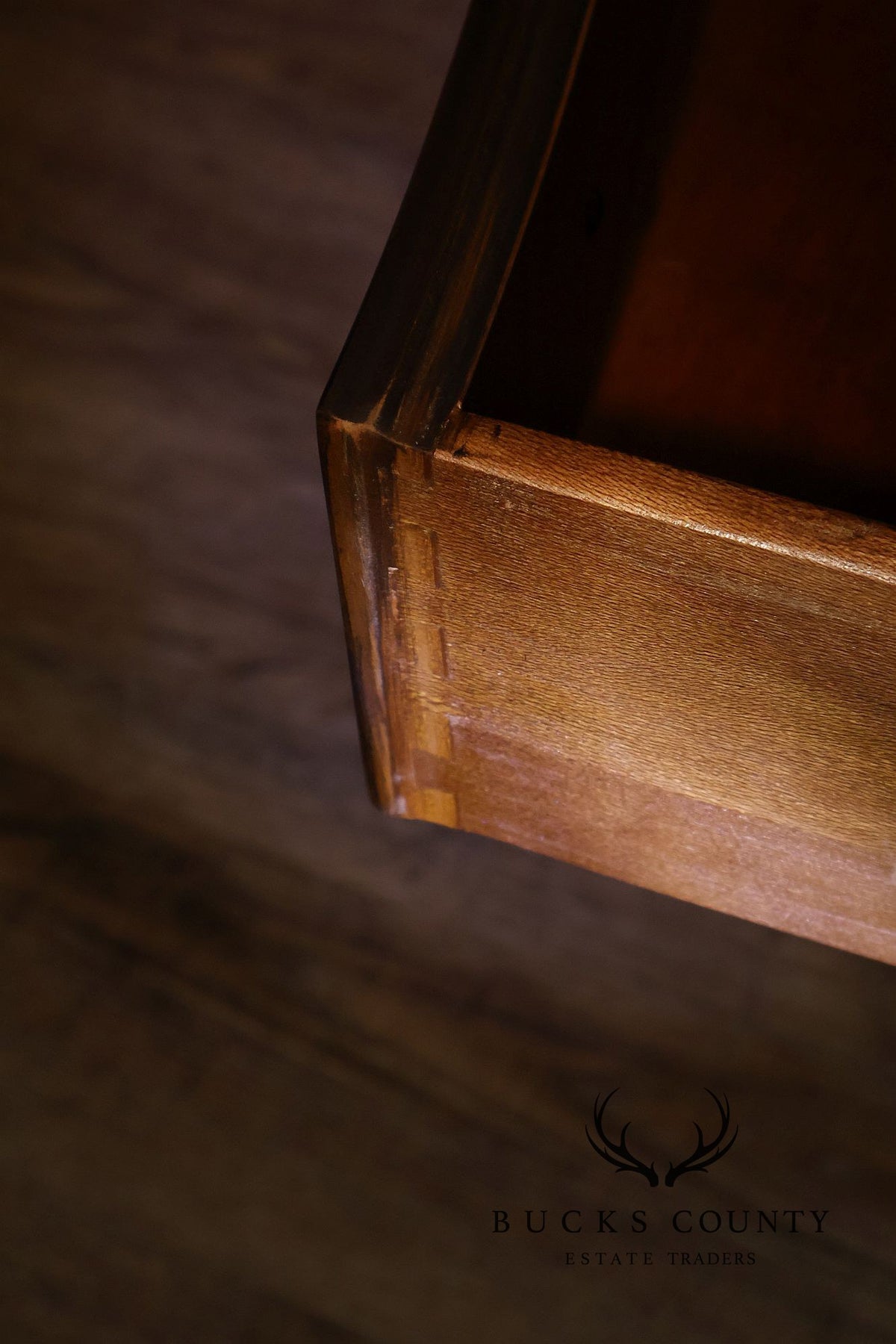 Drexel Heritage Heritage Georgian Style Mahogany Pair Of Chest Nightstands