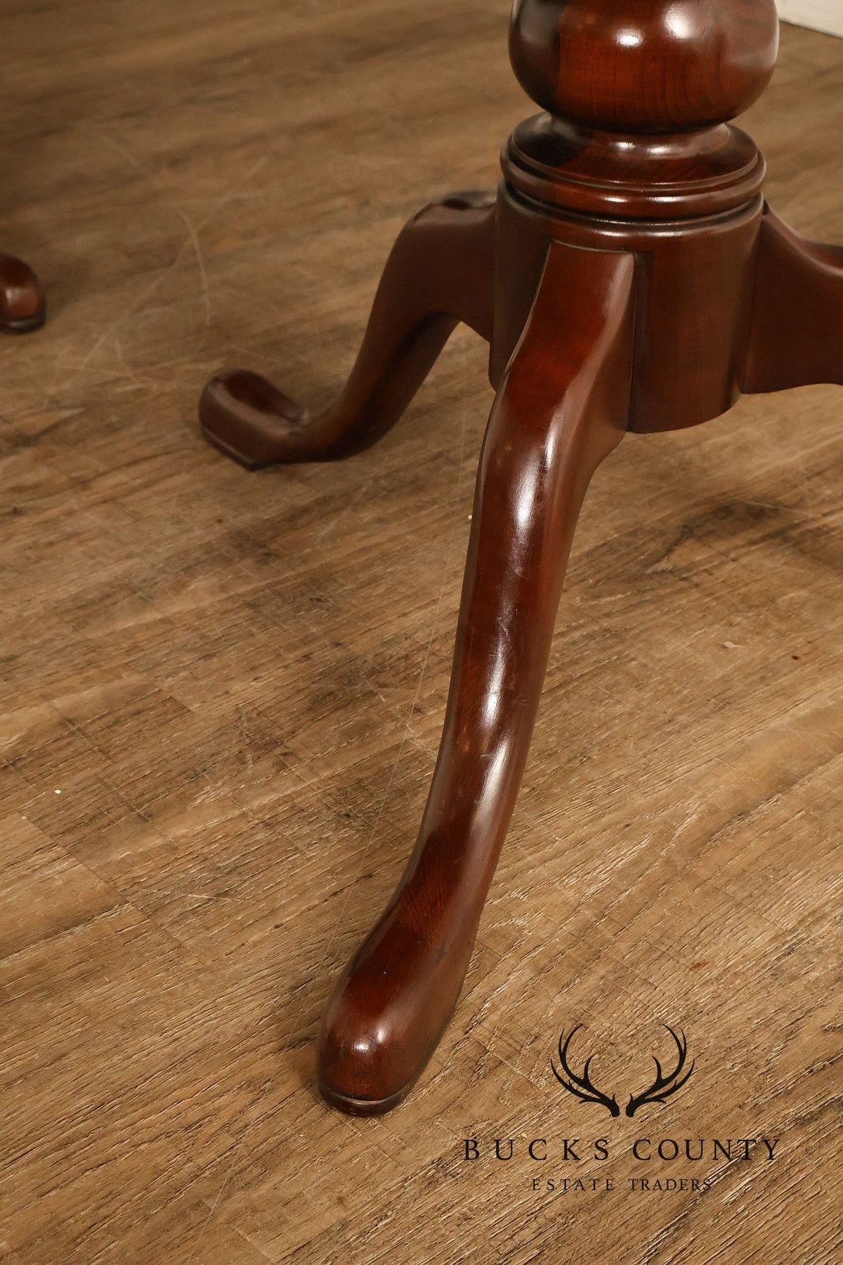 Ethan Allen Georgian Court Queen Anne Style Double Pedestal Cherry Dining Table