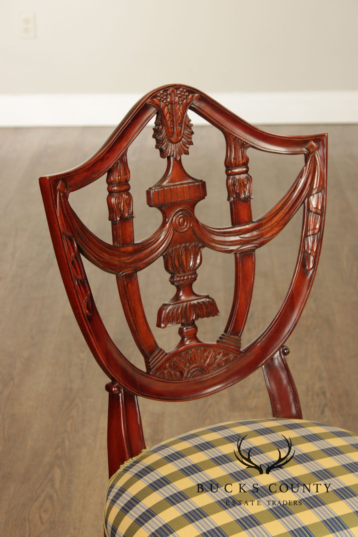 Maitland Smith Hepplewhite Style Set Of Seven Shield Back Mahogany Dining Chairs