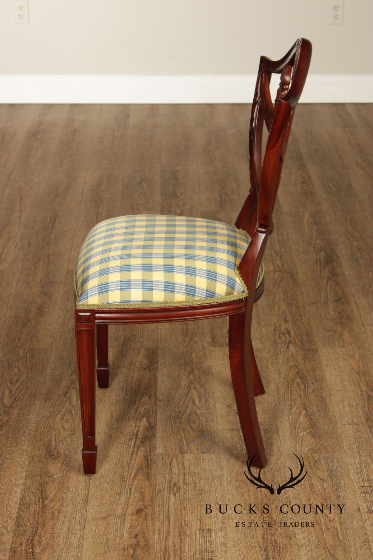Maitland Smith Hepplewhite Style Set Of Seven Shield Back Mahogany Dining Chairs