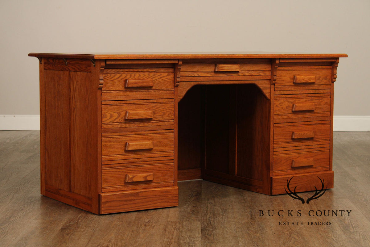 Custom Quality Traditional Solid Oak Kneehole Desk