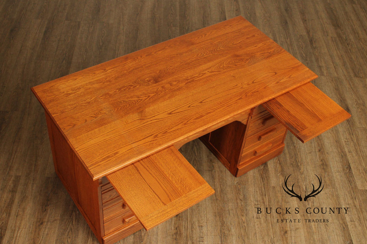 Custom Quality Traditional Solid Oak Kneehole Desk