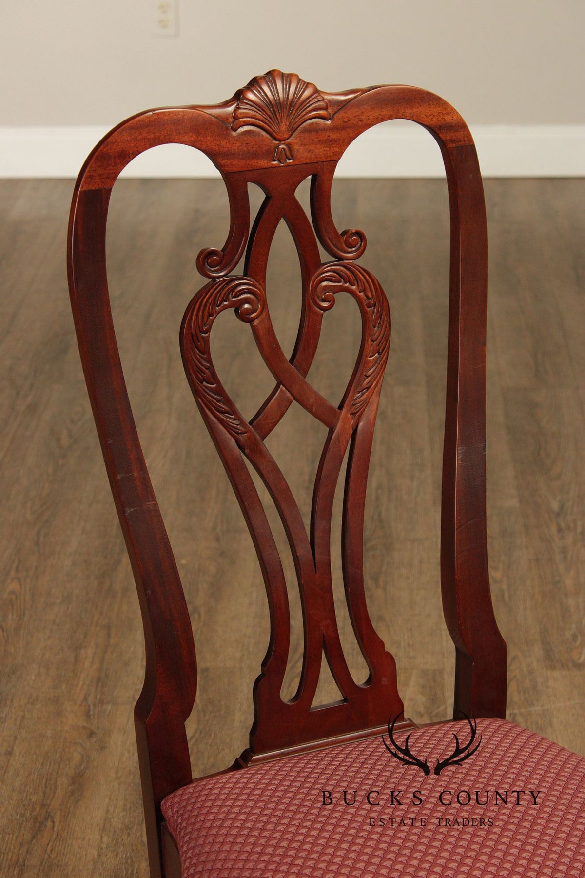 Ethan Allen 18th Century Mahogany Collection Set of Eight Carved Dining Chairs
