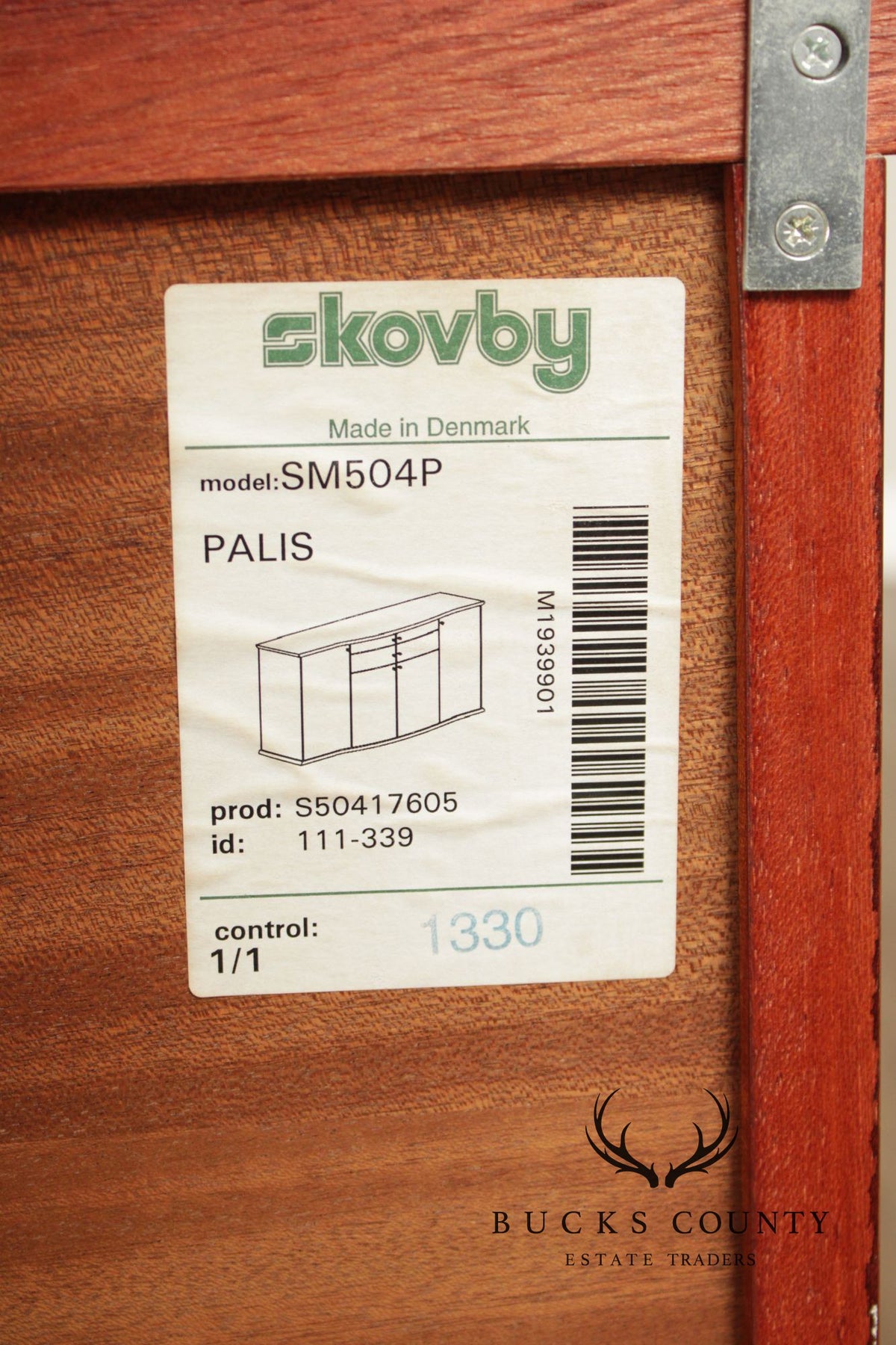 Skovby Danish Modern Rosewood China Cabinet Sideboard