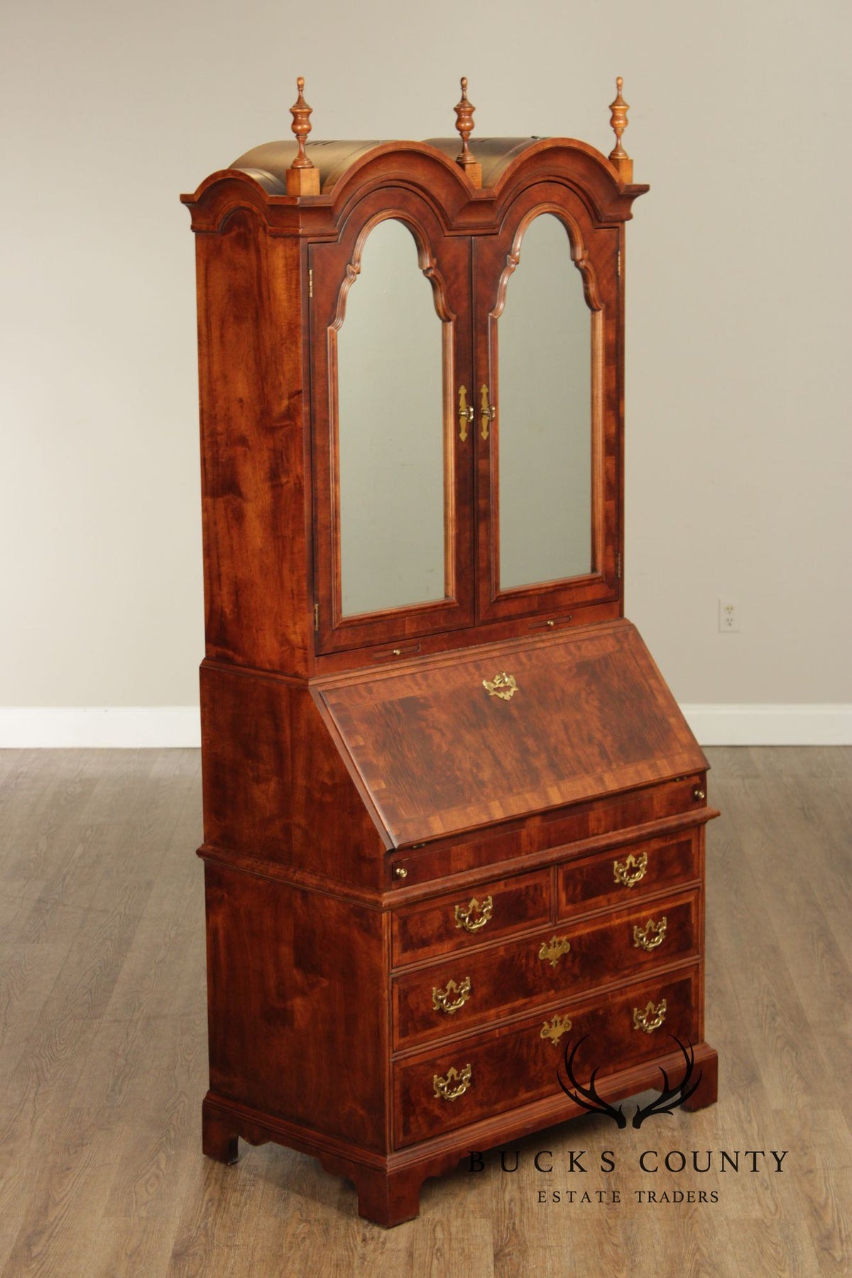 Henredon Aston Court Georgian Style Secretary Desk With Bookcase