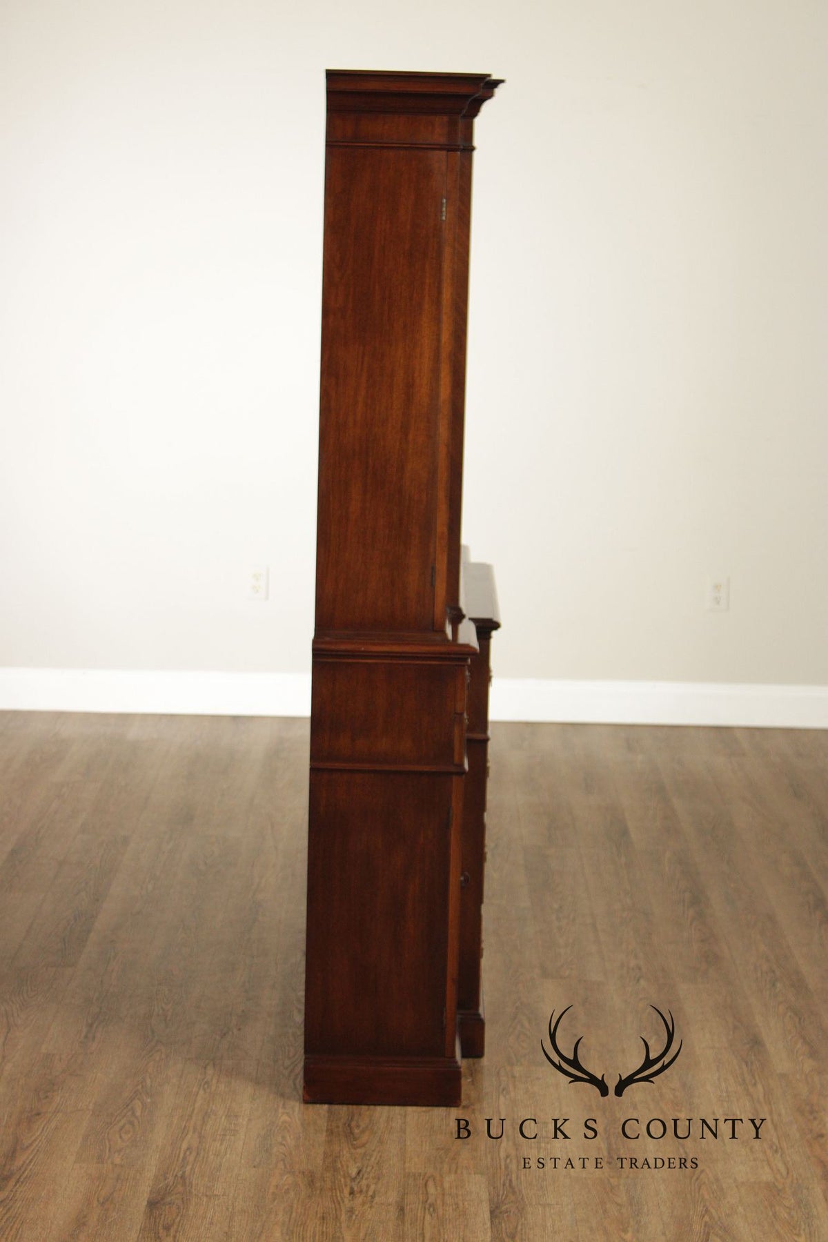 Colonial Treasure House Collection Georgian Style Mahogany Breakfront