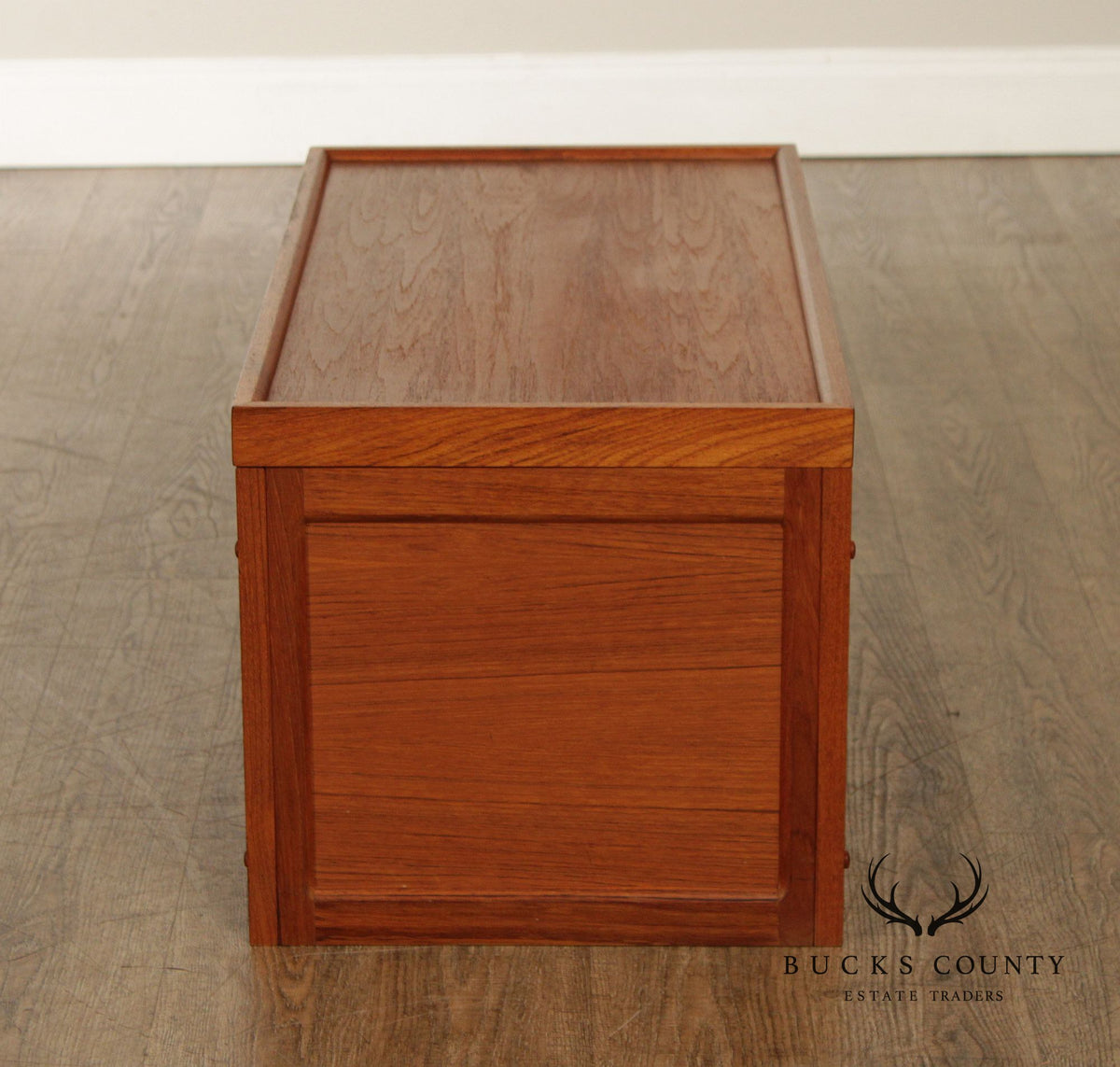 Teak N'Yu Danish Modern Style Teak Blanket Chest
