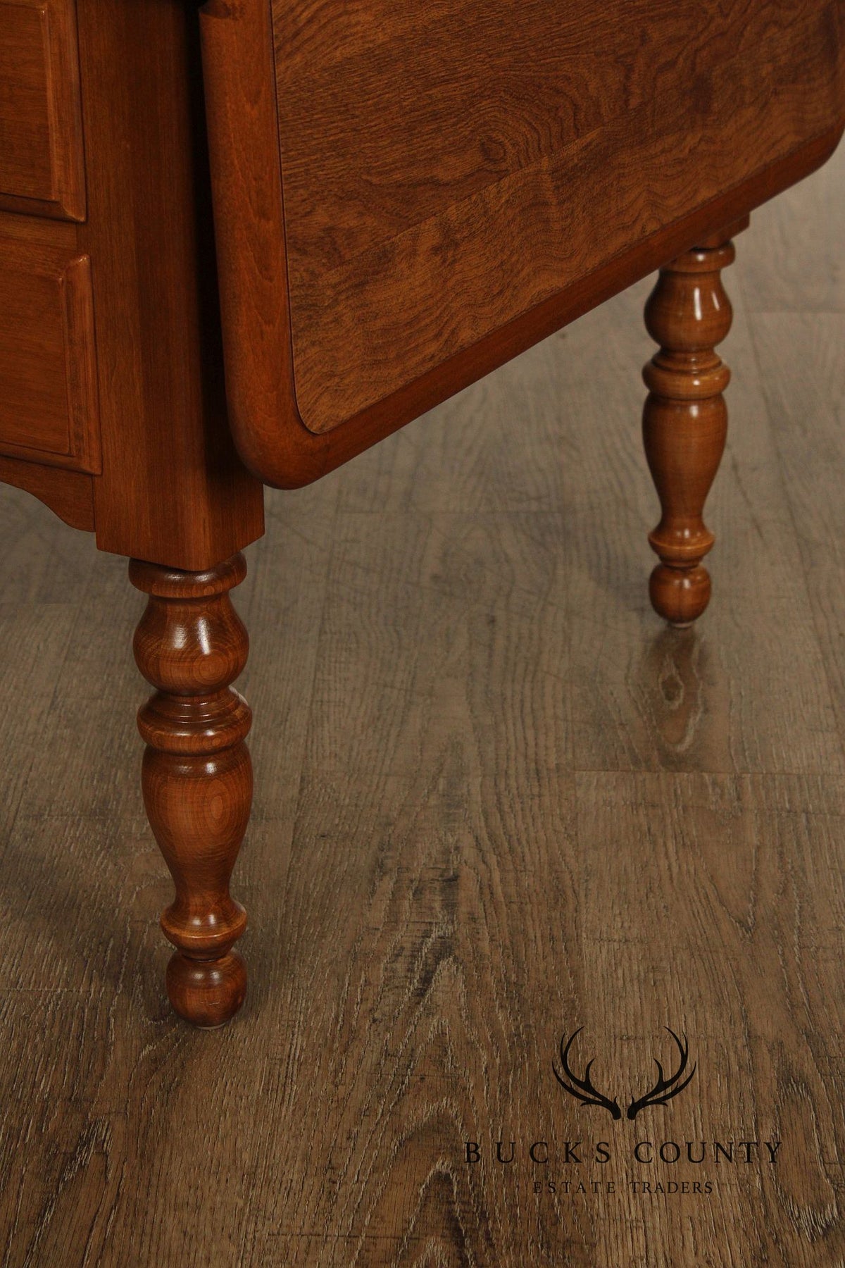 Ethan Allen Heirloom Nutmeg Maple Colonial Style Maple Drop Leaf Side Table